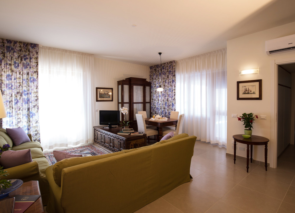 media.Slide_Suite_Luxury_5Marbela_Apartments_Suite_Palermo